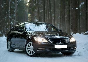 Аренда авто с водителем в Минске. Mercedes W221 S550 Long авто с водителем Минск.jpg